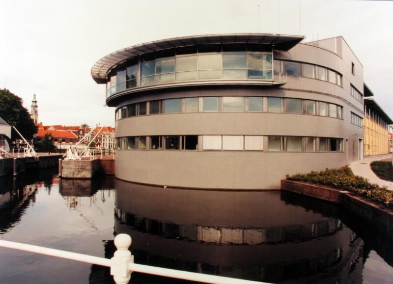 Bestand:Rechtbank Middelburg, 1996, foto Jaap Wolterbeek, Zeeuwse Bibliotheek, Beeldbank Zeeland, recordnr. 131579.jpg