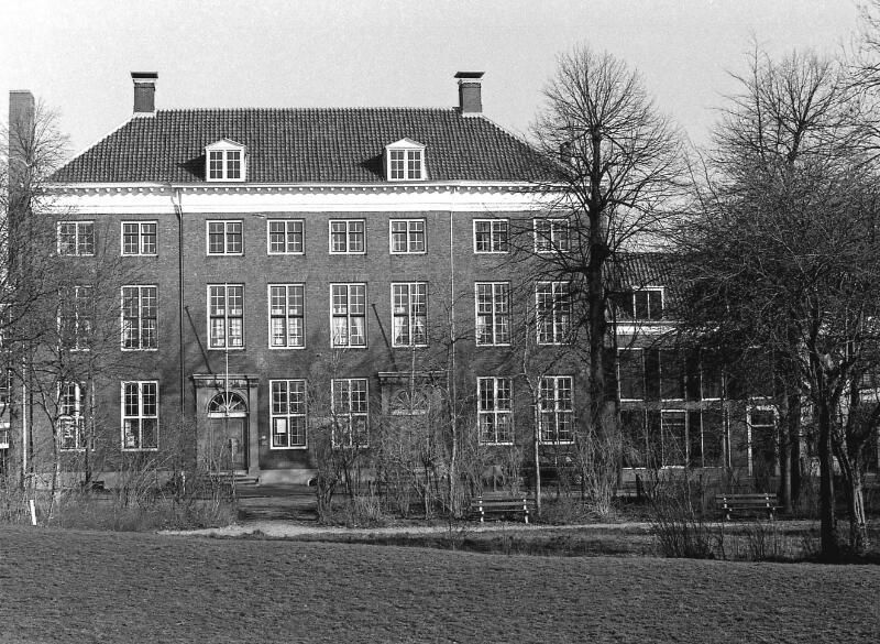Bestand:Huishoudschool Middelburg ca. 1974 (Beeldbank Zeeland - ZB).jpg