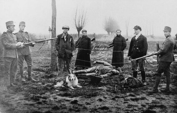 Bestand:Slachtofferdodendraad 58103.jpg