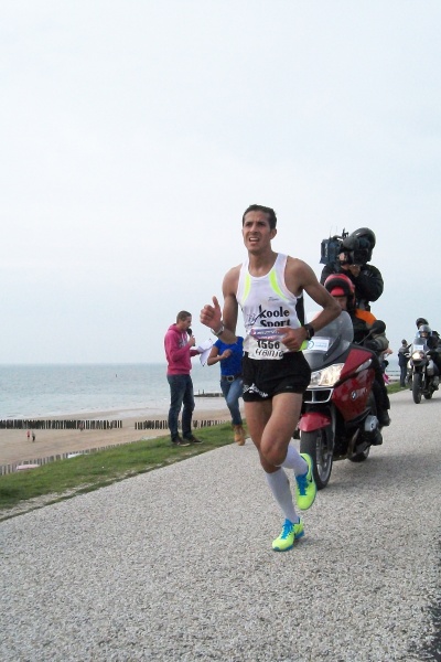 Bestand:Kustmarathon mannen2014.jpg