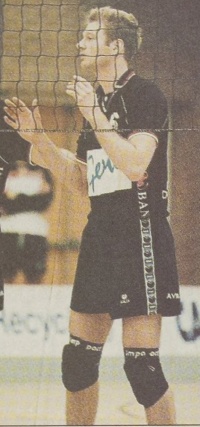 bron: [http://www.krantenbankzeeland.nl/issue/pzc/1997-12-18/edition/0/page/23?query=%22Timo%20Dijkgraaf%22&period=1997&sort=issuedate%20ascending