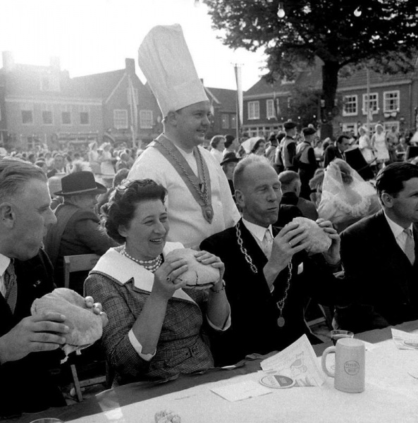 Bestand:Ovenkoeken 72343.jpg