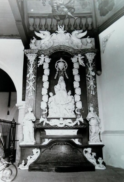 Bestand:Graftombe van mr. Pieter Mogge in de Nederlands Hervormde Kerk te Dreischor (Beeldbank Zeeland - ZB).jpg