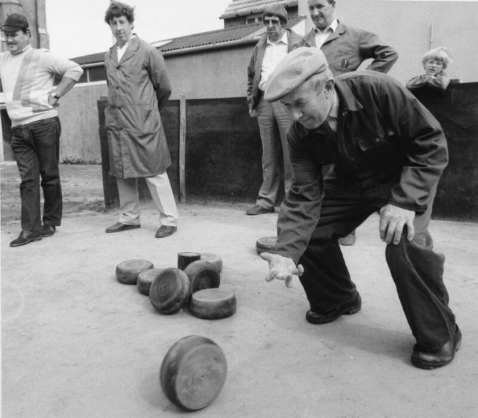 Bestand:Krulbollen 58664.jpg