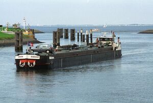 Kanaal door Zuid-Beveland. Foto: J. Wolterbeek, ca. 1990. Bron: ZB/Beeldbank Zeeland, rec.nr. 117246